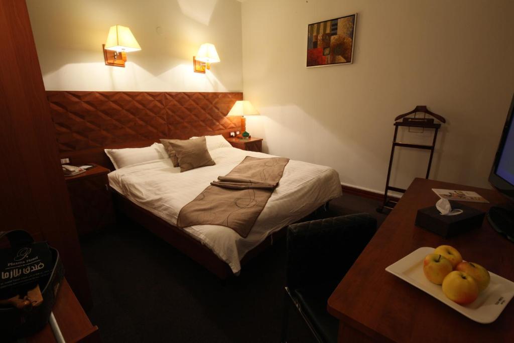 Plasma Hotel Tripoli Room photo